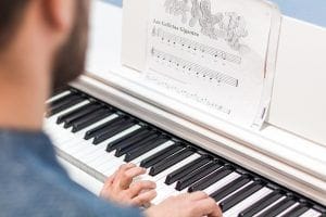 clases de piano en Arroyomolinos con práctica de lectura musical